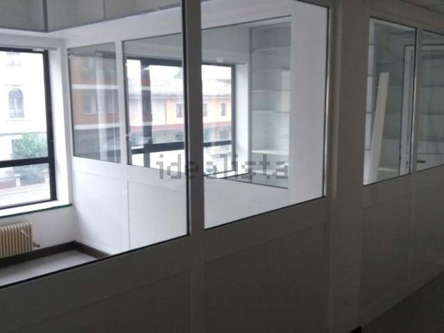 Ufficio in affitto di 124 m² in Via Solferino