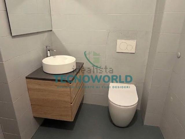 Ufficio in affitto di 125 m² in Via Dante, 1