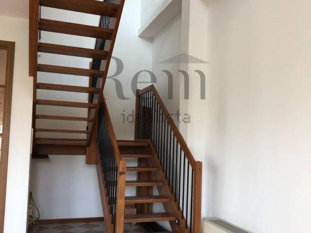 Ufficio in affitto di 125 m² in Viale IV Novembre