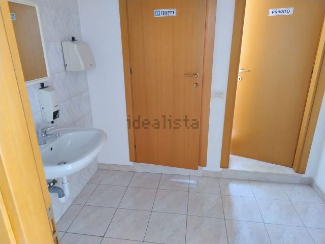 Ufficio in affitto di 126 m² in Via Orna