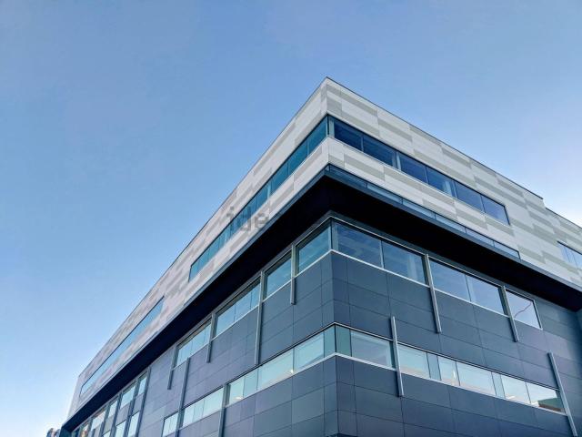 Ufficio in affitto di 1200 m²