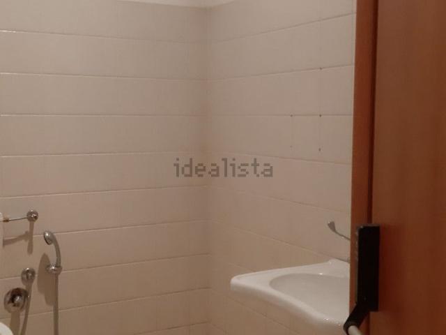 Ufficio in affitto di 120 m²