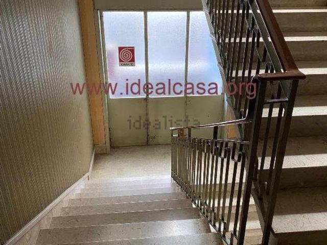 Ufficio in affitto di 120 m²