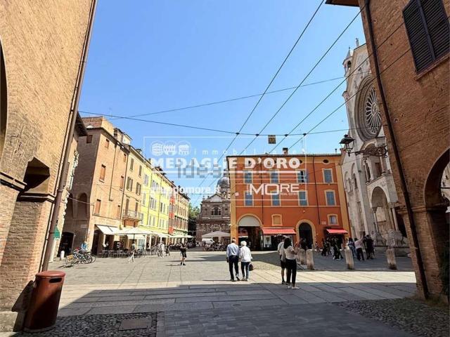 Ufficio in affitto di 120 m² in Corso Duomo, 30