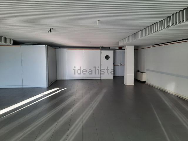 Ufficio in affitto di 120 m² in Piazza Mercato, 49