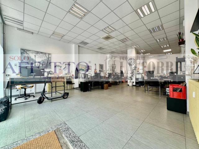 Ufficio in affitto di 120 m² in Piazza della Libertà