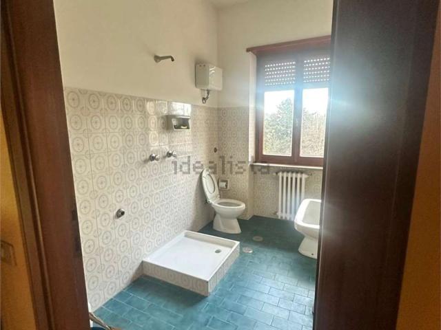 Ufficio in affitto di 120 m² in Via Maria