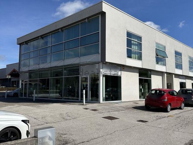 Ufficio in affitto di 120 m² in Via Mazzini Giuseppe, 124