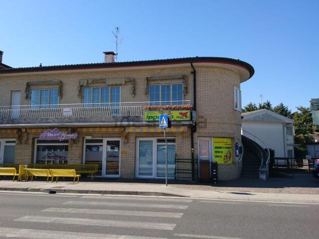 Ufficio in affitto di 120 m² in Via Adriatica