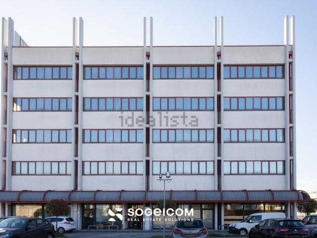 Ufficio in affitto di 120 m² in Via Brondi
