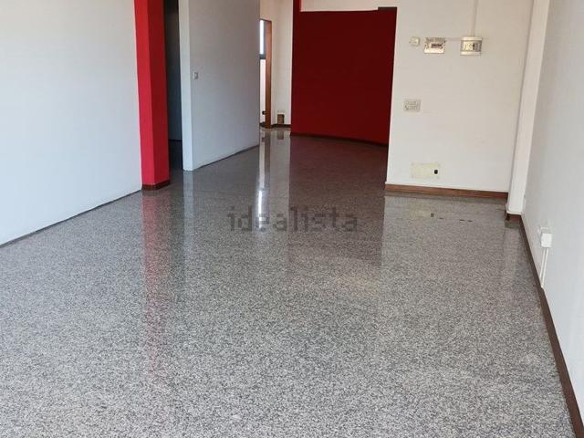 Ufficio in affitto di 120 m² in Via g marconi, 72