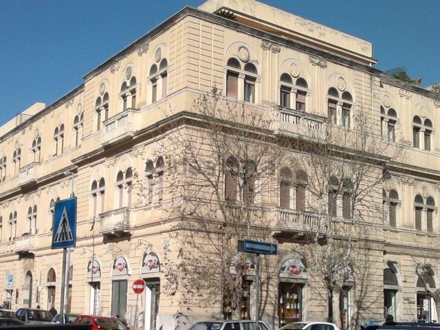 Ufficio in affitto di 120 m² in Via Legnano