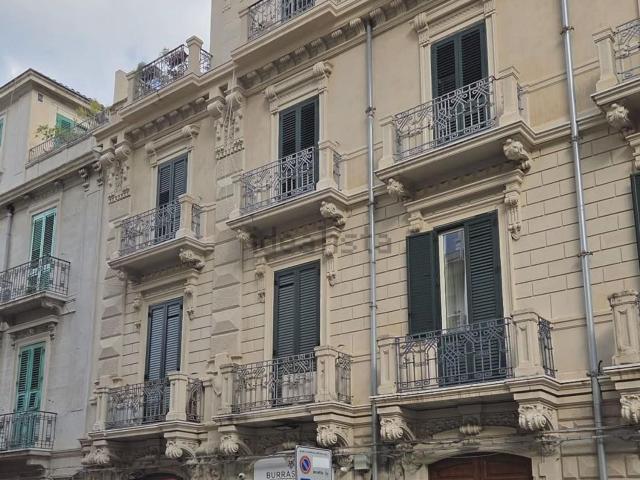 Ufficio in affitto di 120 m² in Via Risorgimento, 69