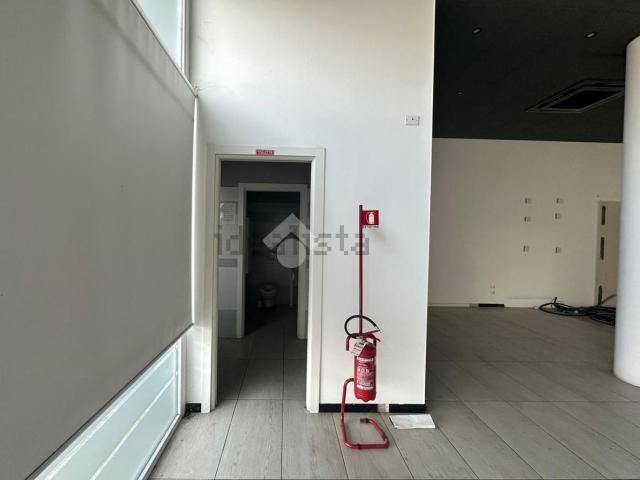 Ufficio in affitto di 120 m² in Via San Marco, 45
