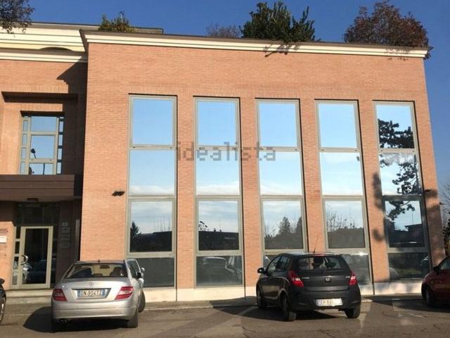 Ufficio in affitto di 120 m² in Via Tabacchi, 125