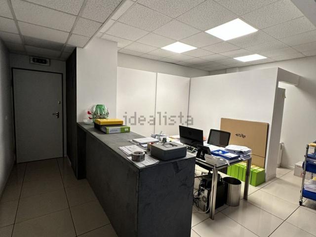 Ufficio in affitto di 120 m² in Via Torino