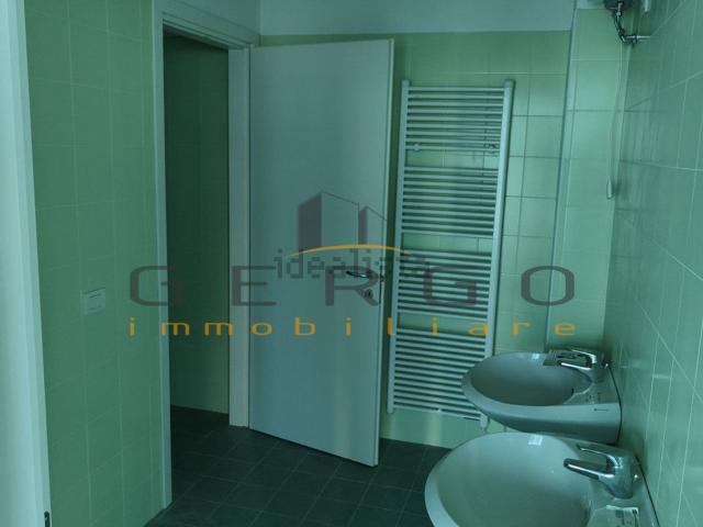 Ufficio in affitto di 120 m² in Via Venezia
