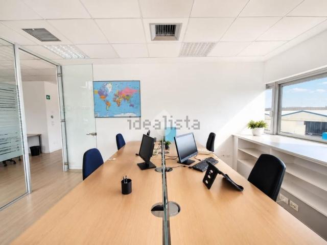 Ufficio in affitto di 120 m² in Viale della Repubblica, 19