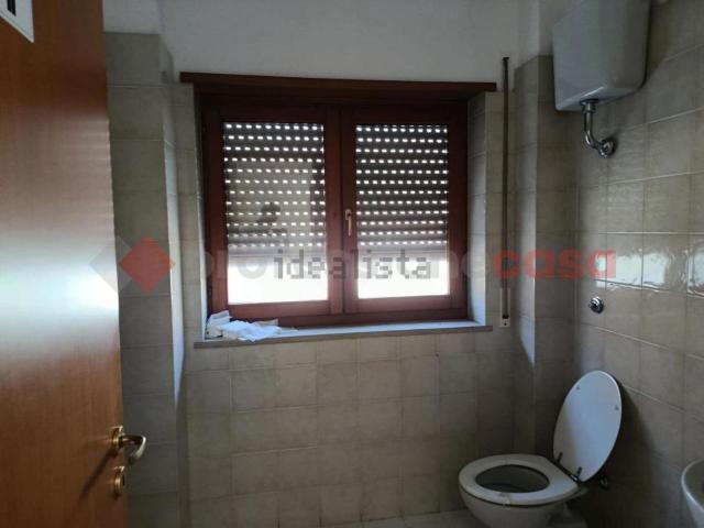 Ufficio in affitto di 122 m² in Via Sant&apos Anna I Tronco, 18