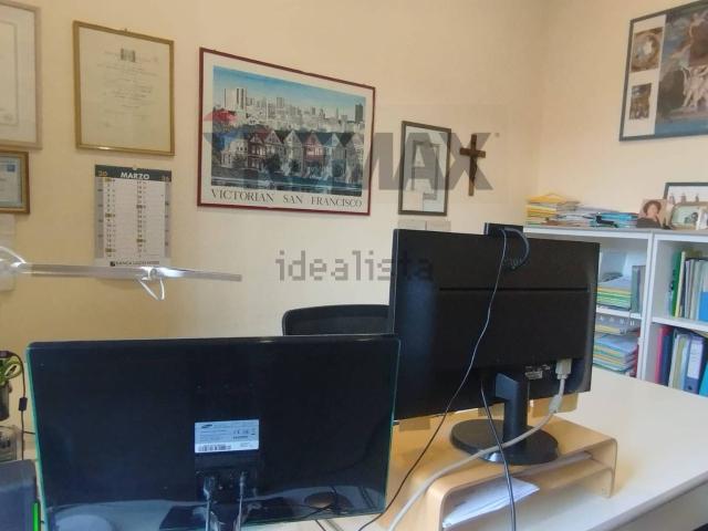 Ufficio in affitto di 12 m² in Via del Repuzzolo, 2