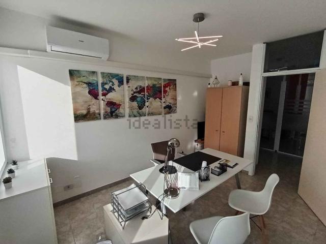 Ufficio in affitto di 12 m² in Corso Umberto I, 273