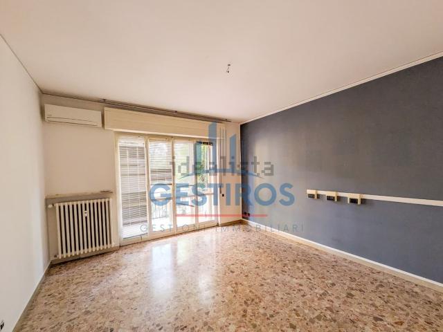 Ufficio in affitto di 135 m² in Via dei Sogari