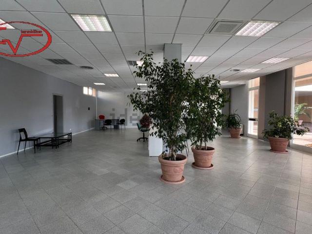 Ufficio in affitto di 135 m² in Via di Terranuova