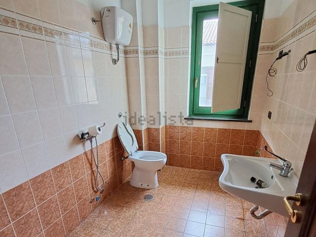 Ufficio in affitto di 135 m² in Via Indipendenza