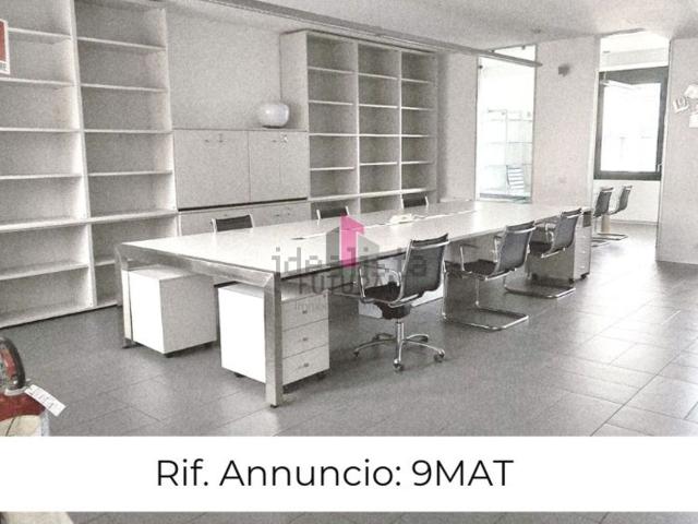 Ufficio in affitto di 135 m² in Viale Italia