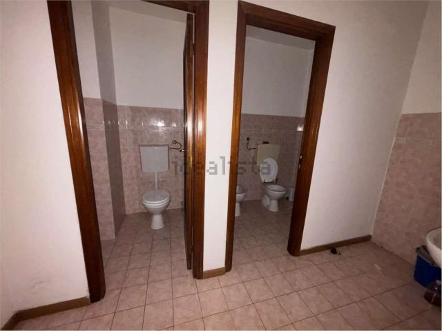 Ufficio in affitto di 136 m² in Via Monte Grappa