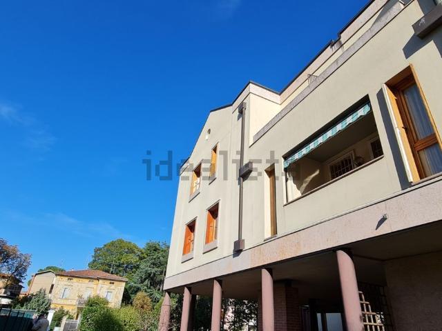 Ufficio in affitto di 137 m²