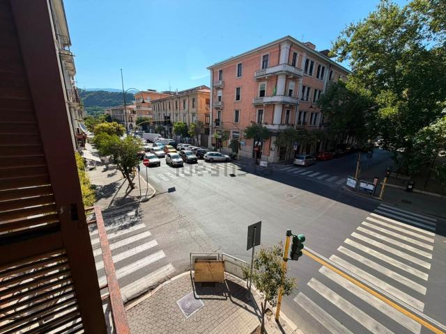 Ufficio in affitto di 130 m²