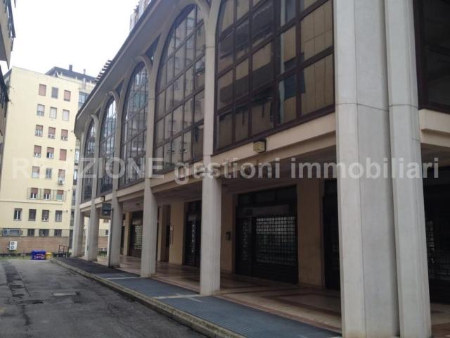 Ufficio in affitto di 130 m²