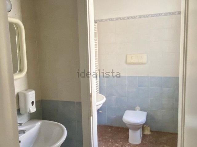 Ufficio in affitto di 130 m² in Via Ospedale