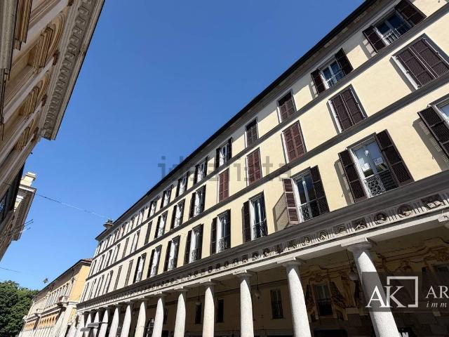 Ufficio in affitto di 130 m² in Via Fratelli Rosselli, 28