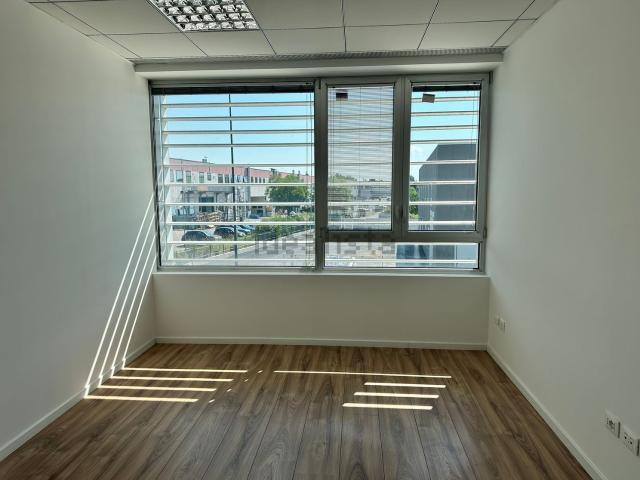 Ufficio in affitto di 130 m² in Via Treviso Mare