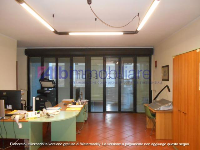 Ufficio in affitto di 130 m² in Viale G. Matteotti
