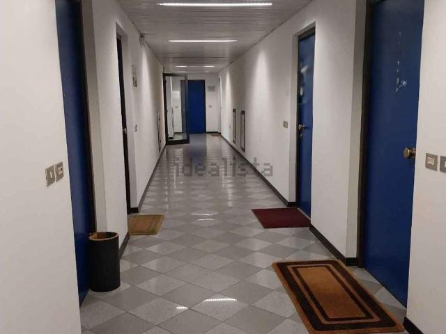 Ufficio in affitto di 130 m² in Viale Montegrappa