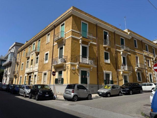 Ufficio in affitto di 131 m² in Via Lenzi, 1