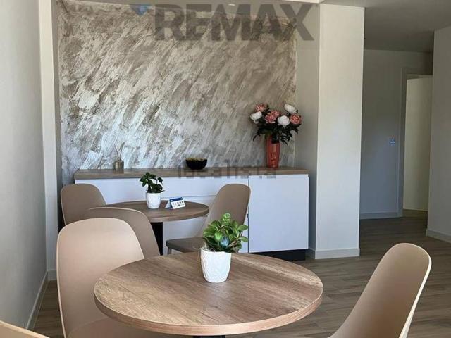 Ufficio in affitto di 145 m² in Via Paola