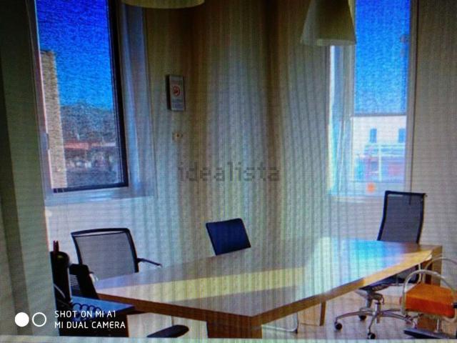 Ufficio in affitto di 140 m²