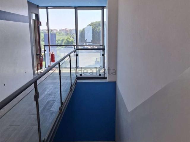 Ufficio in affitto di 140 m²