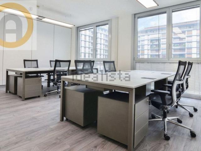 Ufficio in affitto di 140 m²