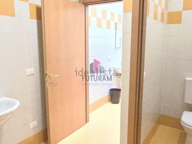 Ufficio in affitto di 140 m² in Via Brescia