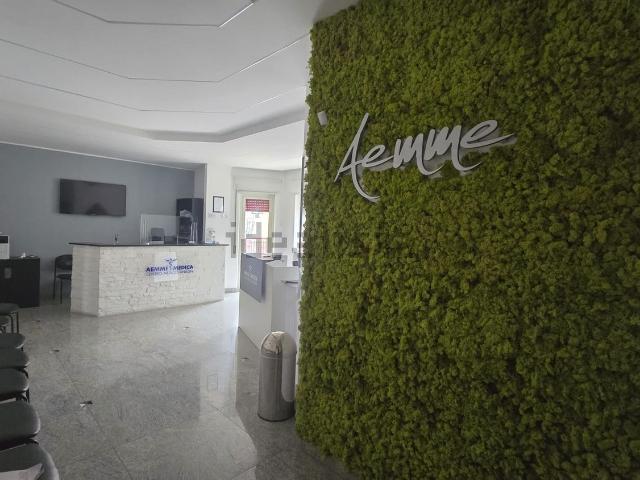 Ufficio in affitto di 140 m² in Via Giovanni Giminiani, 17