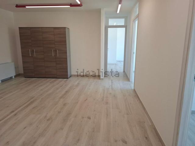 Ufficio in affitto di 140 m² in Viale della Repubblica