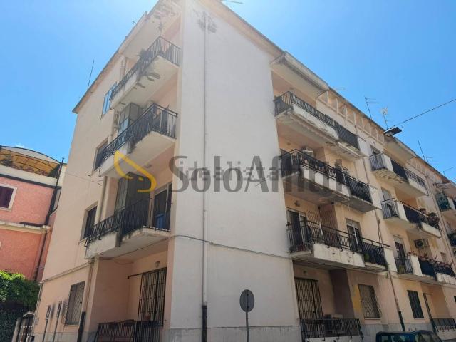 Ufficio in affitto di 140 m² in Vico Cieco Sbarre Inferiori