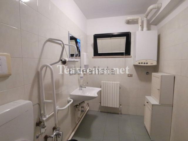 Ufficio in affitto di 141 m²