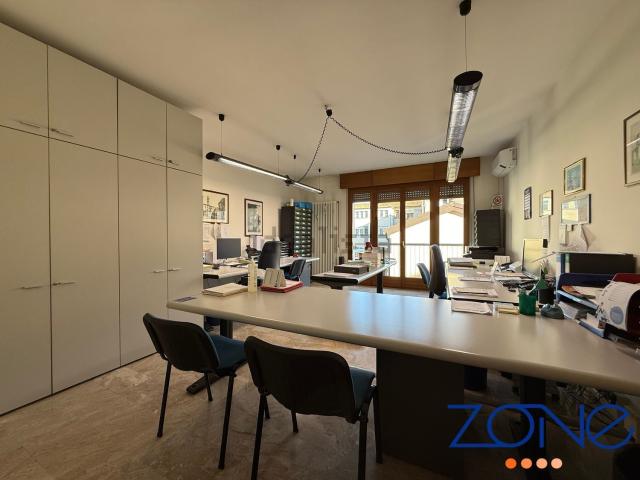 Ufficio in affitto di 142 m² in Via Q. Turazza, 9