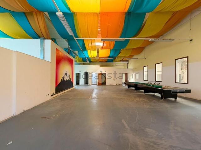 Ufficio in affitto di 1560 m² in Via Marco Biagi, 1